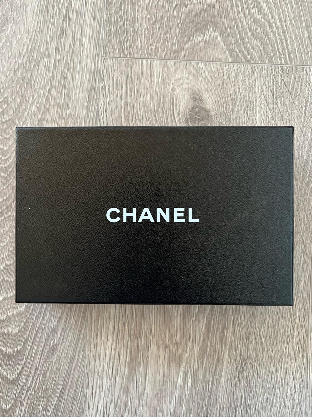Chanel Box (BB388)